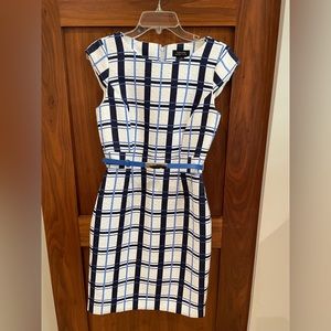 THE best dress! So cute. Elie Tahari